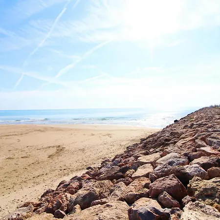 Global Properties, Bonito En Cerca De La Playa